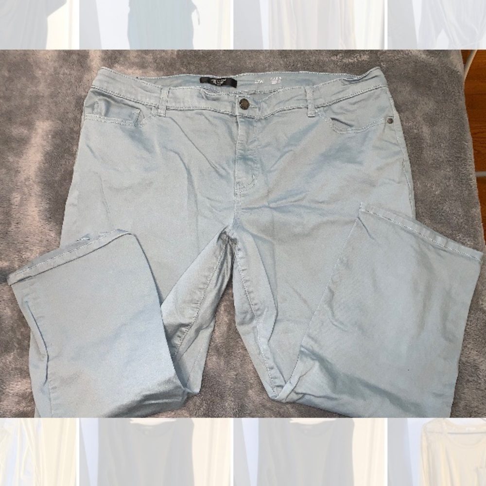 Simply Vera Vera Wang Midrise capri